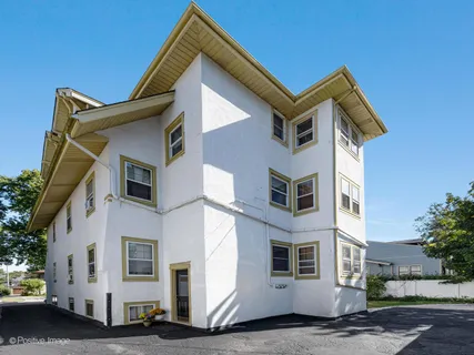 $889,000 | 422 South Madison Avenue, La Grange, IL 60525