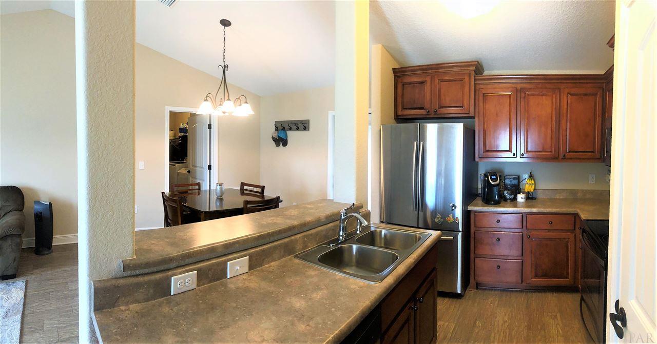 5604 Rosedown Court Milton, FL 32583 - Photo 7 of 27 Gallery Image 7