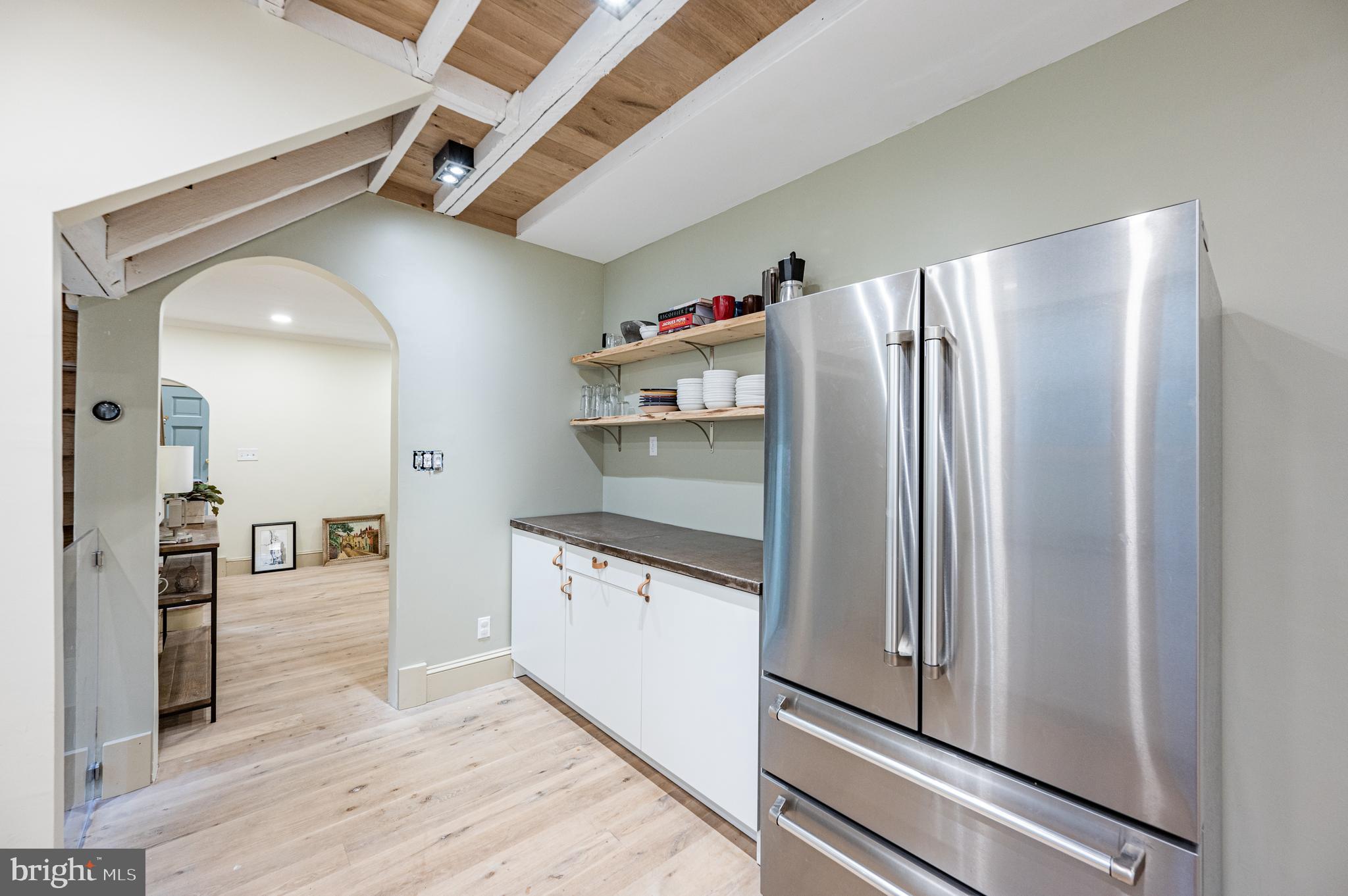 2244 Crest Road Baltimore, MD 21209 - Photo 23 of 88