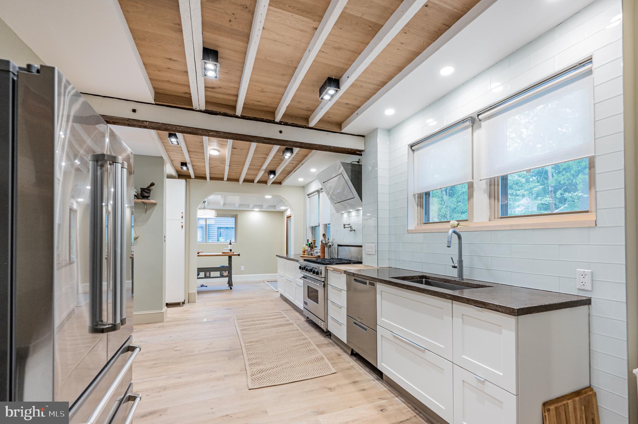 2244 Crest Road Baltimore, MD 21209 - Photo 28 of 88