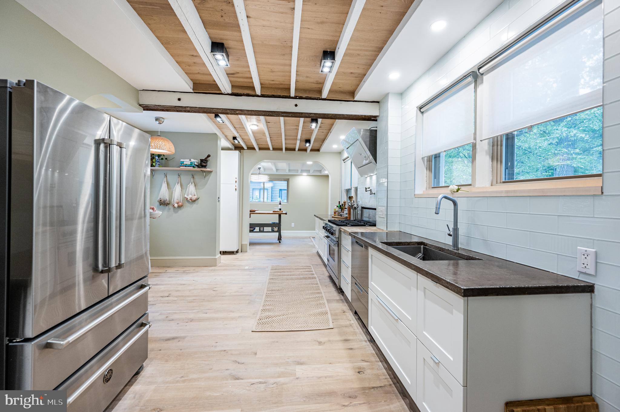 2244 Crest Road Baltimore, MD 21209 - Photo 29 of 88