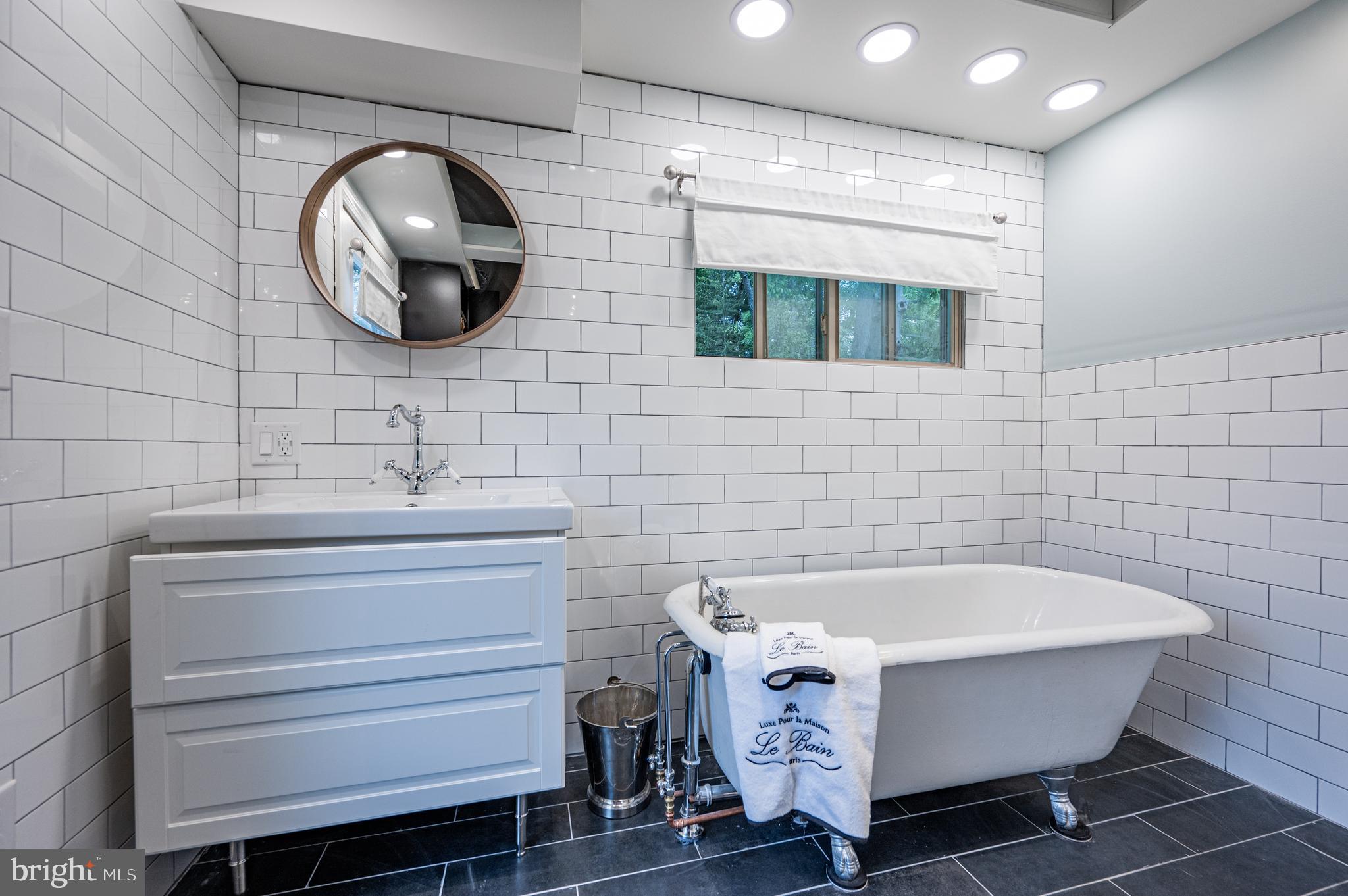 2244 Crest Road Baltimore, MD 21209 - Photo 42 of 88