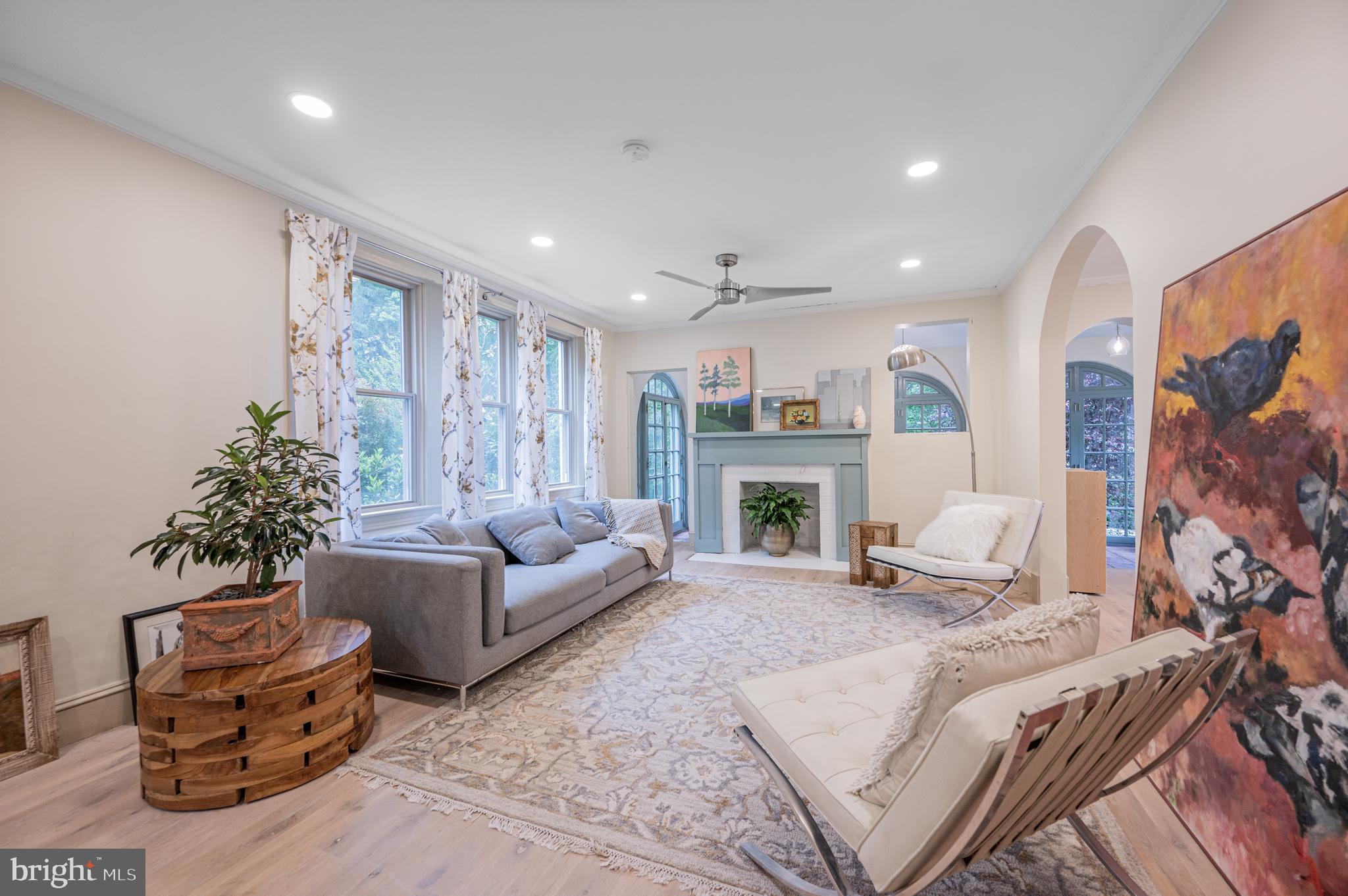 2244 Crest Road Baltimore, MD 21209 - Photo 5 of 88