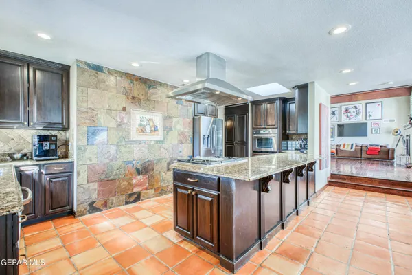 $950,000 | Undisclosed Address, El Paso, TX 79922