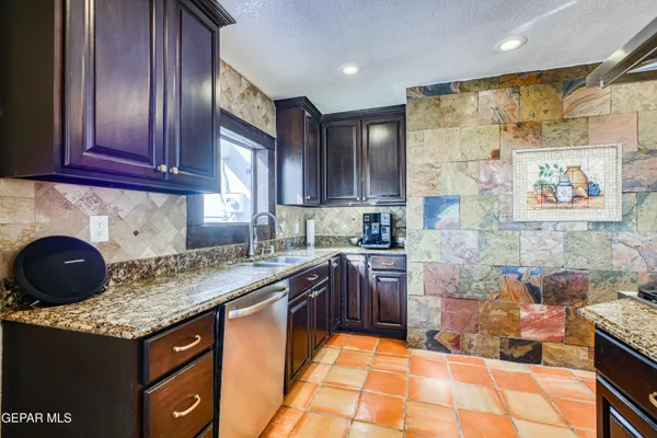 $950,000 | Undisclosed Address, El Paso, TX 79922