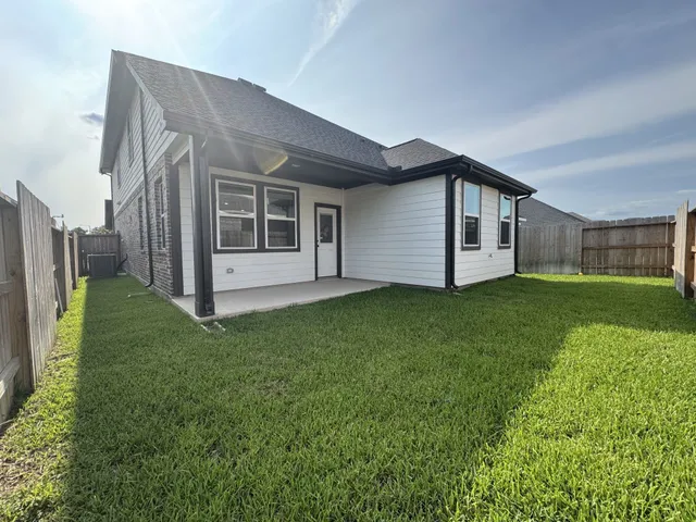 a view of backyard of house