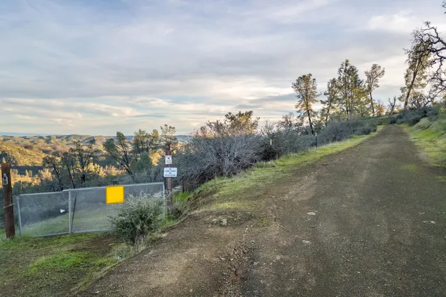 $110,000 | 233 Tolowa Road, Igo, CA 96047