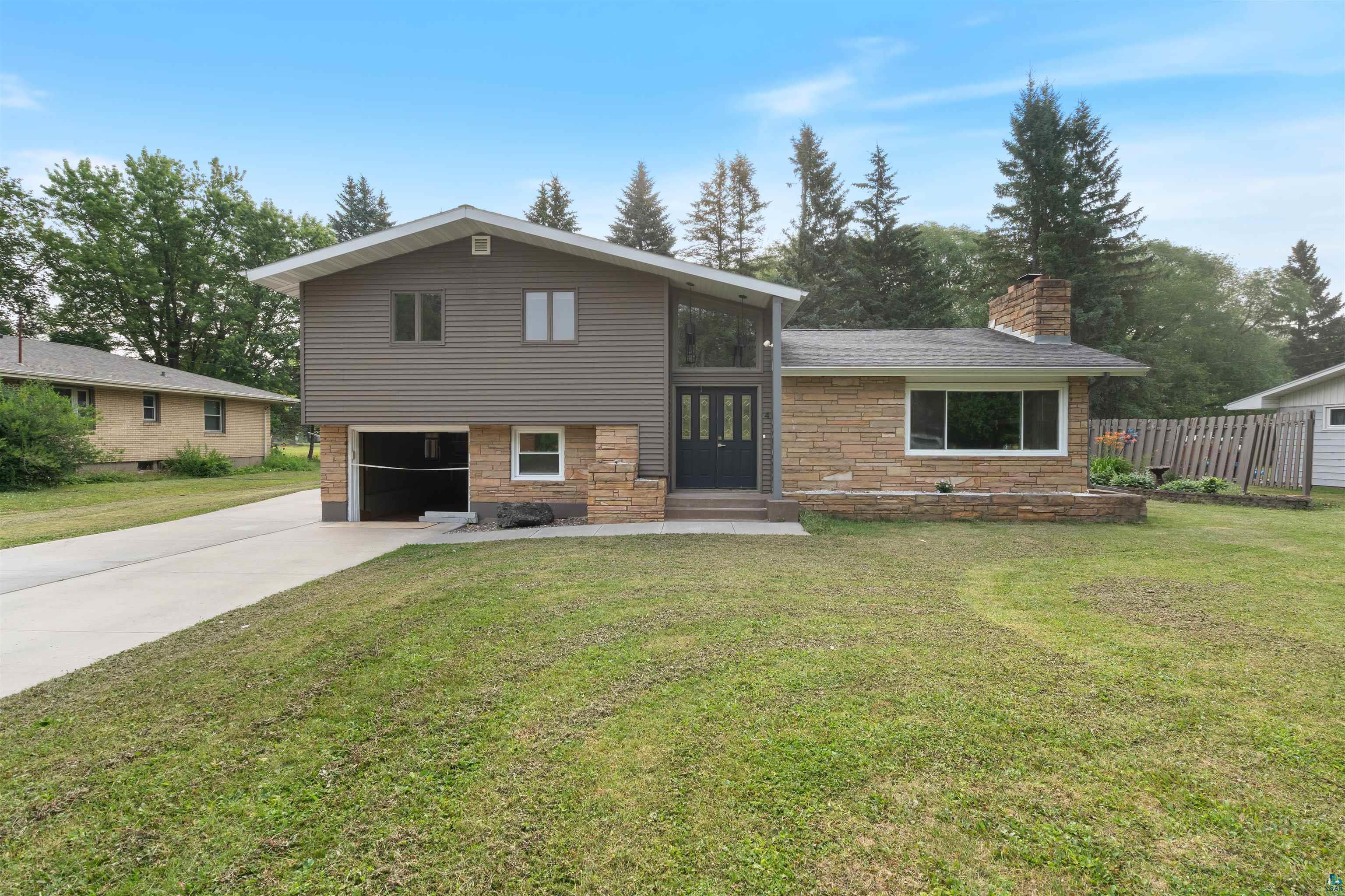 4 Highgate Street Superior, WI 54880 - Photo 1 of 32 Gallery Image 1
