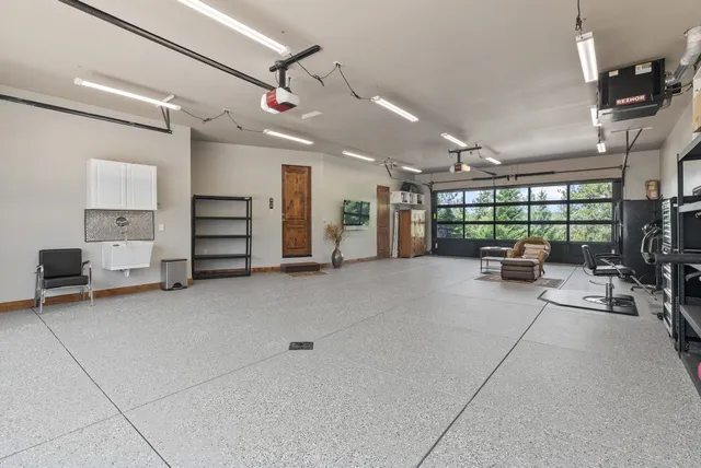 $1,450,000 | 14210 North Wandermere Estates Lane, Spokane, WA 99208