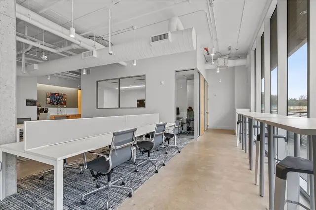 $4,300 | 900 South 1st Street, Unit 213, Austin, TX 78704