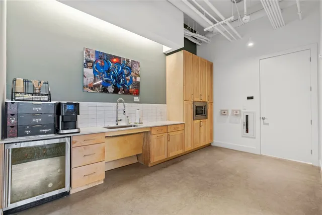 $4,300 | 900 South 1st Street, Unit 213, Austin, TX 78704