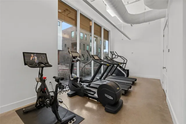 $4,300 | 900 South 1st Street, Unit 213, Austin, TX 78704