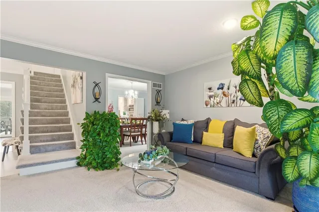 $489,950 | 6817 Lakeshore Drive, Raytown, MO 64133