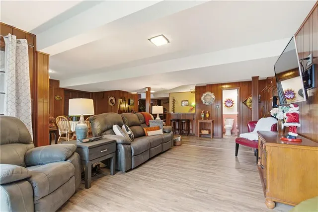 $489,950 | 6817 Lakeshore Drive, Raytown, MO 64133