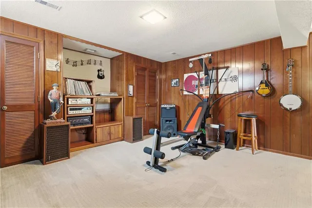 $489,950 | 6817 Lakeshore Drive, Raytown, MO 64133