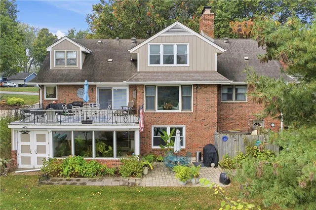 $489,950 | 6817 Lakeshore Drive, Raytown, MO 64133