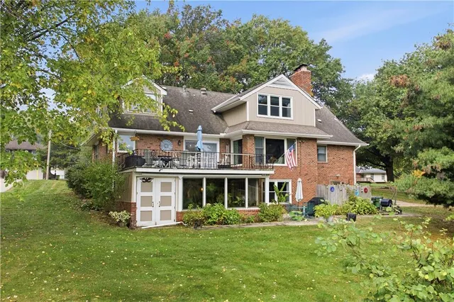 $489,950 | 6817 Lakeshore Drive, Raytown, MO 64133