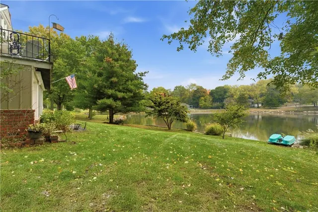 $489,950 | 6817 Lakeshore Drive, Raytown, MO 64133