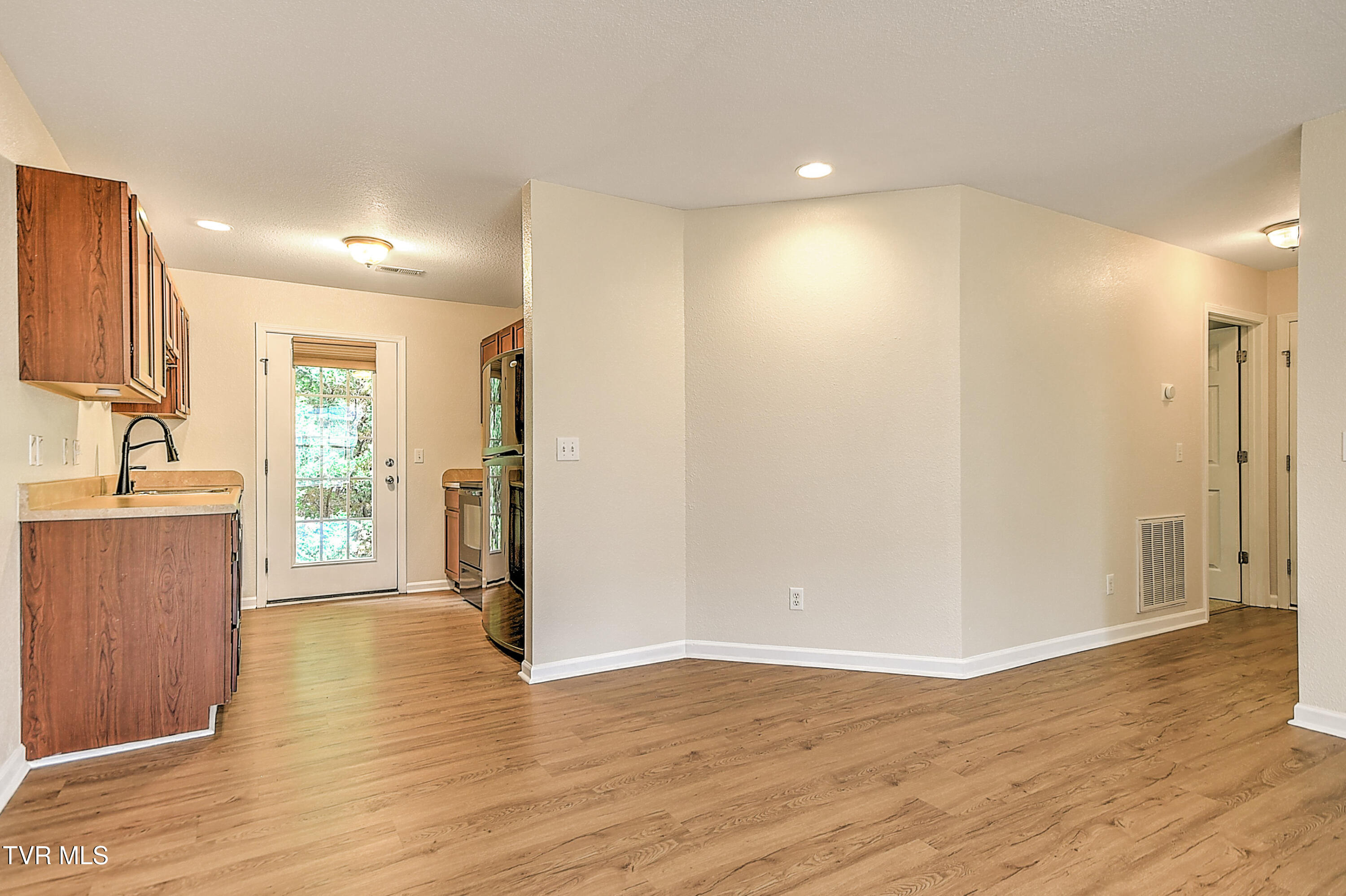 396 Jonesboro Road, Unit 3A Piney Flats, TN 37686 - Photo 11 of 27 396 Jonesboro TJ-11