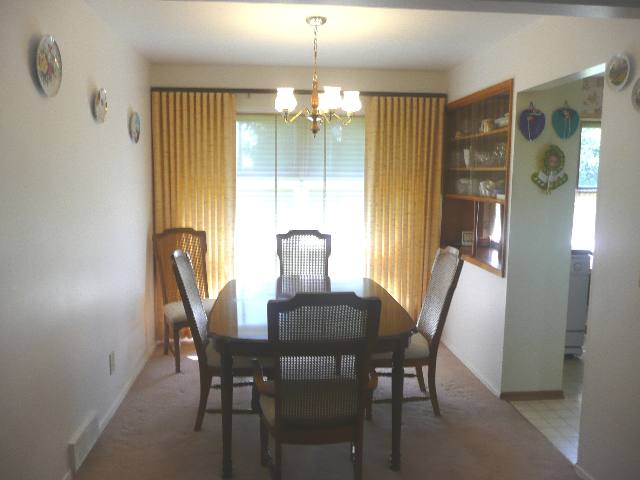 419 South Fox Road Spokane Valley, WA 99206 - Photo 3 of 9