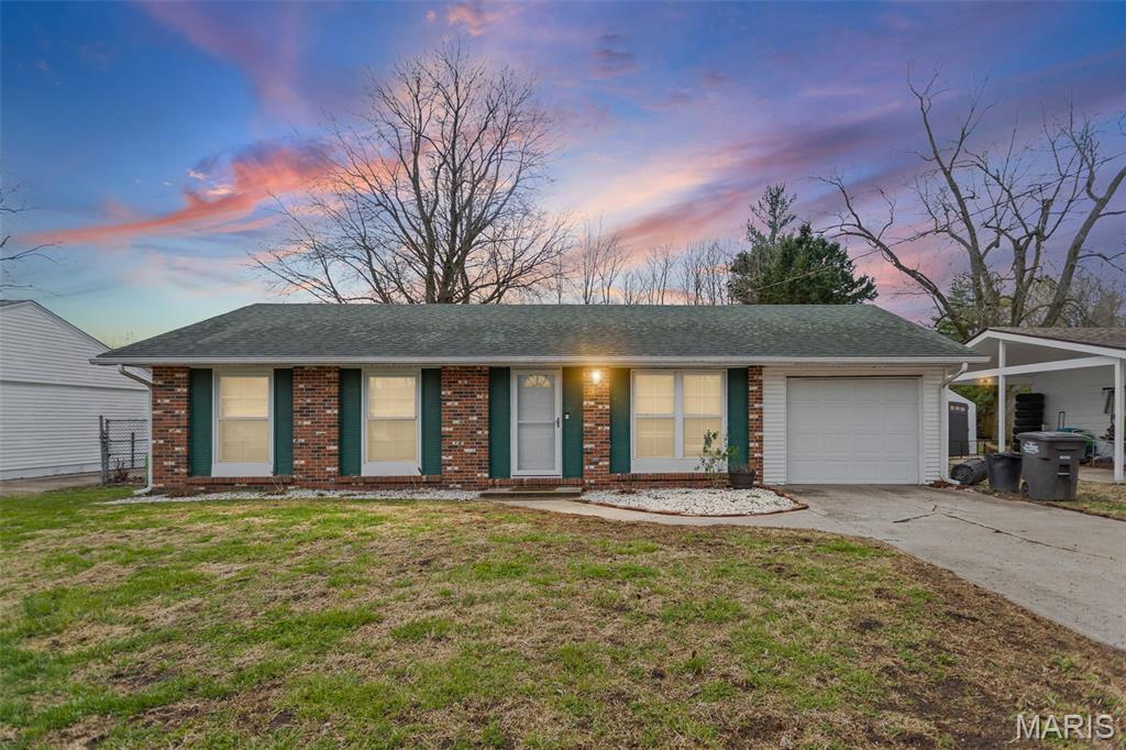 113 George Street Brighton, IL 62012 - Photo 1 of 33