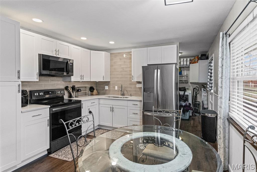 113 George Street Brighton, IL 62012 - Photo 10 of 33