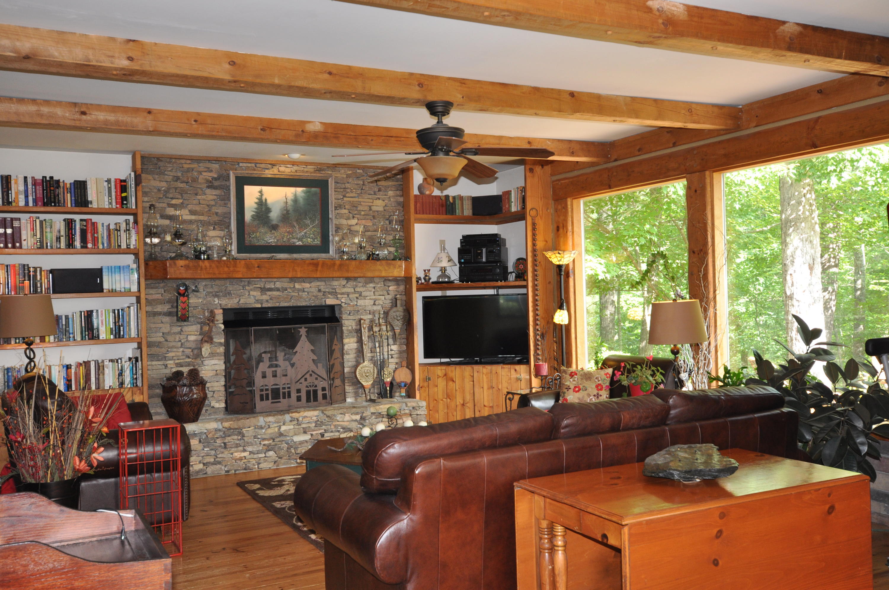 1057 Carrs Creek Road Townsend, TN 37882 - Photo 13 of 32 Stacked stone fireplace