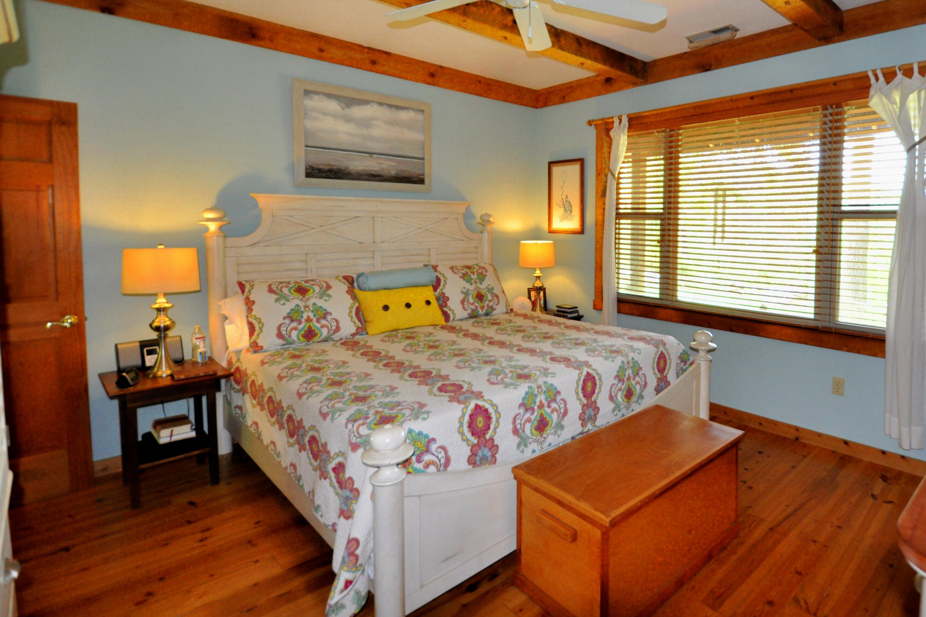 1057 Carrs Creek Road Townsend, TN 37882 - Photo 19 of 32 Bright and cheery