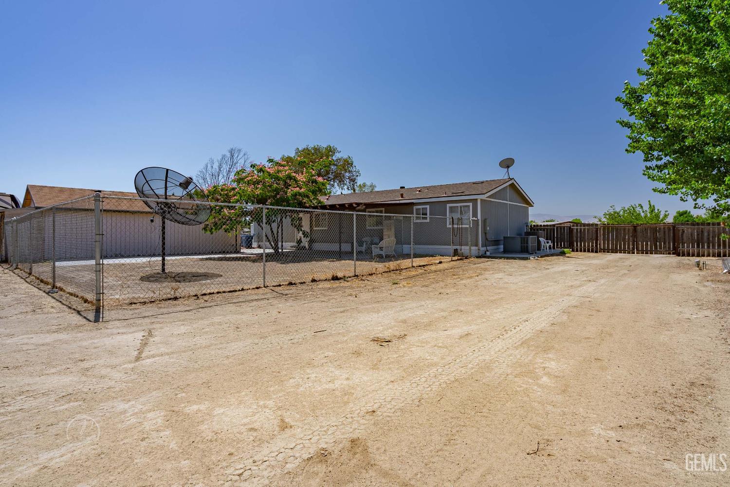 Undisclosed Address Taft, CA 93268 - Photo 18 of 25