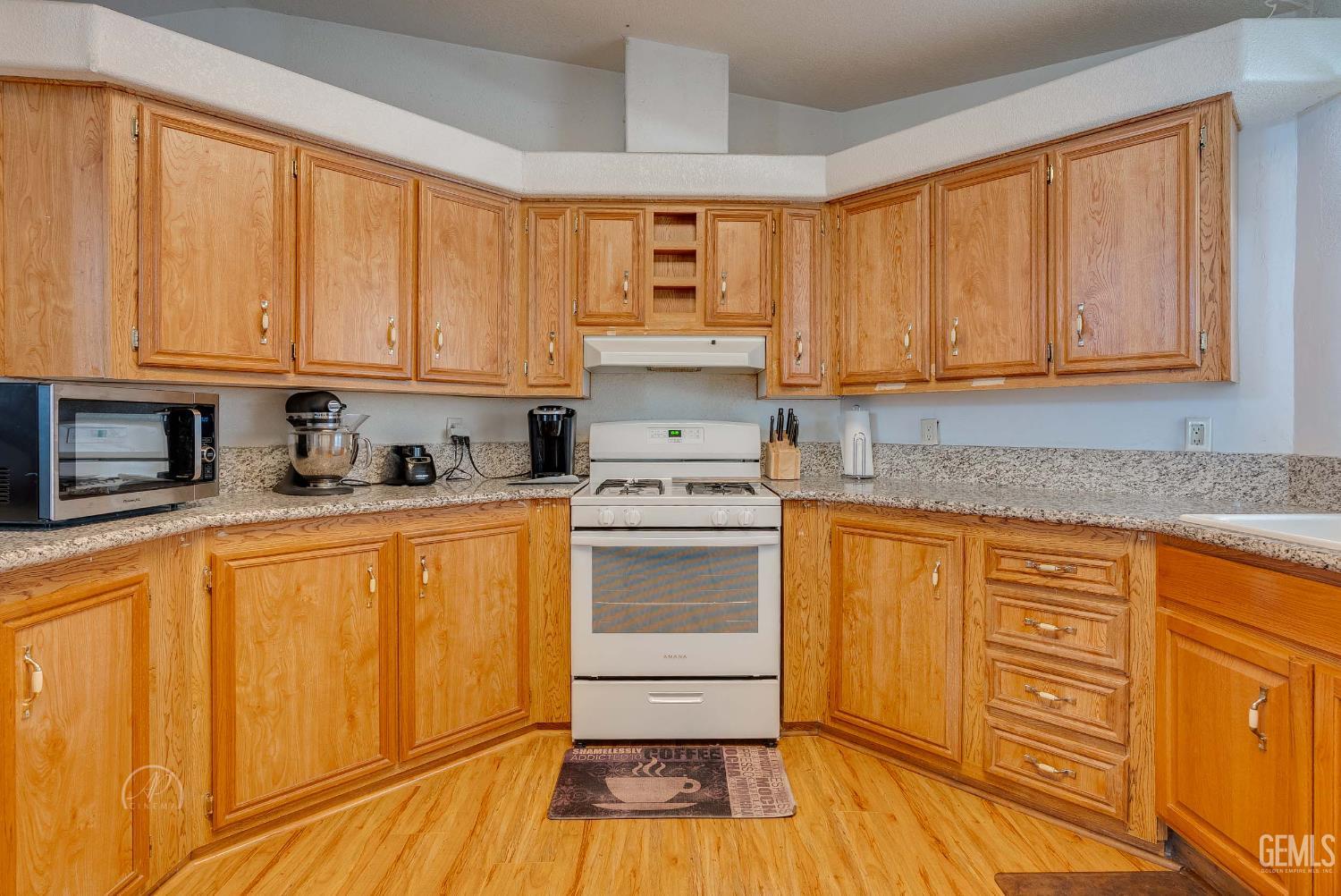 Undisclosed Address Taft, CA 93268 - Photo 2 of 25