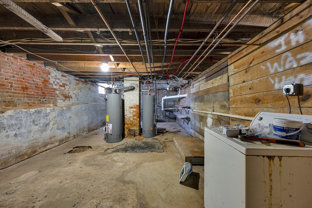 47 Morris Street Southbridge, MA 01550 - Photo 24 of 40