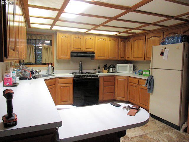 84207 Wright Road Florence, OR 97439 - Photo 3 of 32 Gallery Image 3