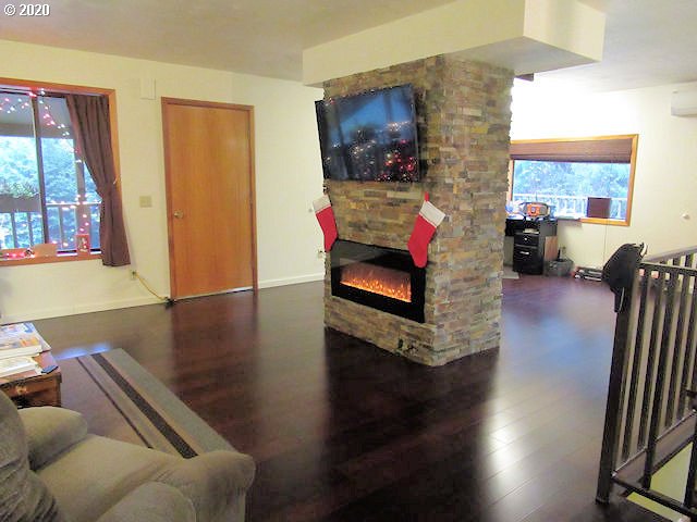 84207 Wright Road Florence, OR 97439 - Photo 9 of 32 Gallery Image 9