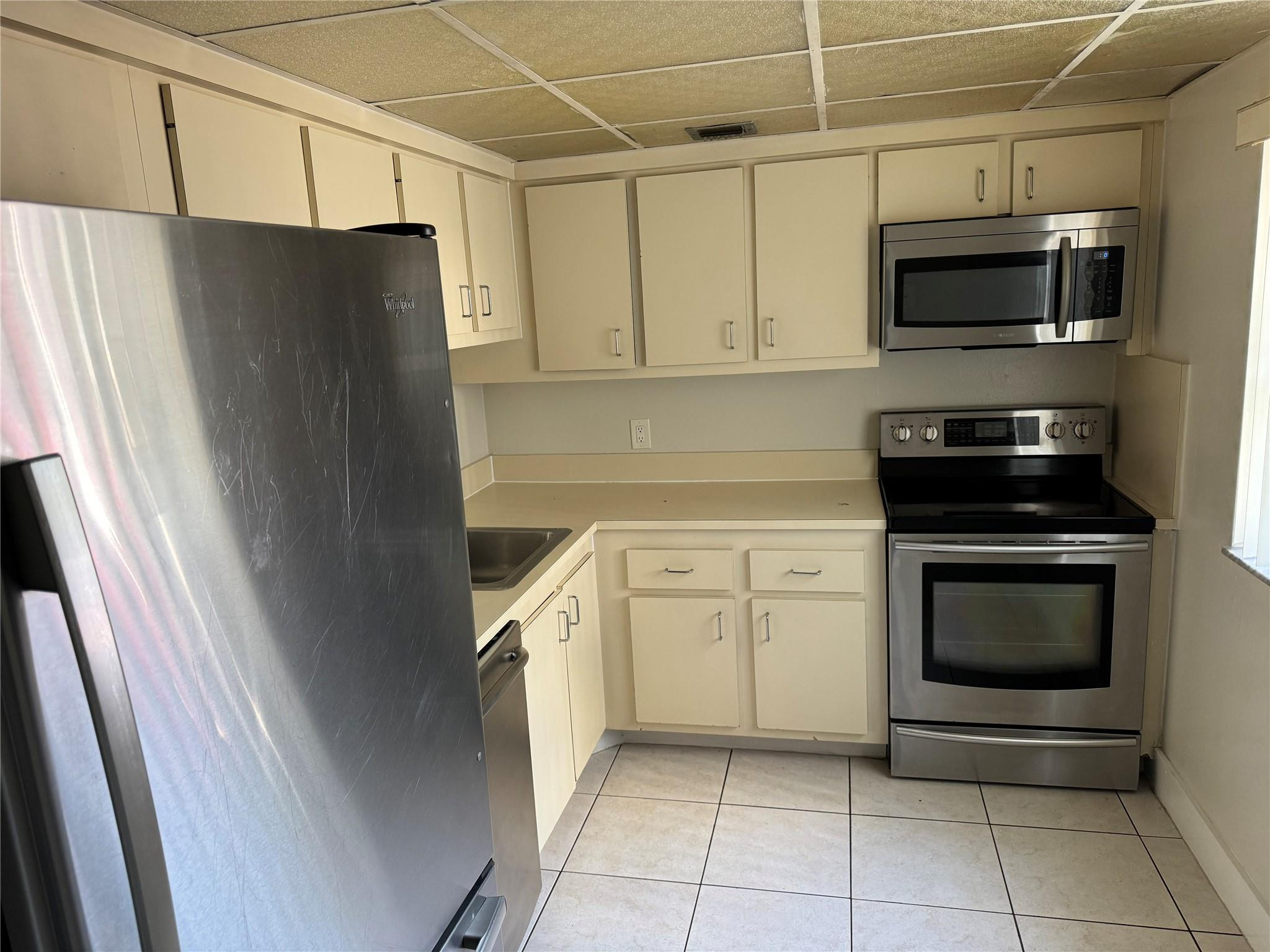 4216 Inverrary Boulevard, Unit 91A Lauderhill, FL 33319 - Photo 2 of 14 Photo 2