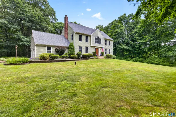 $770,000 | 8 Antoinette Lane, Guilford, CT 06437