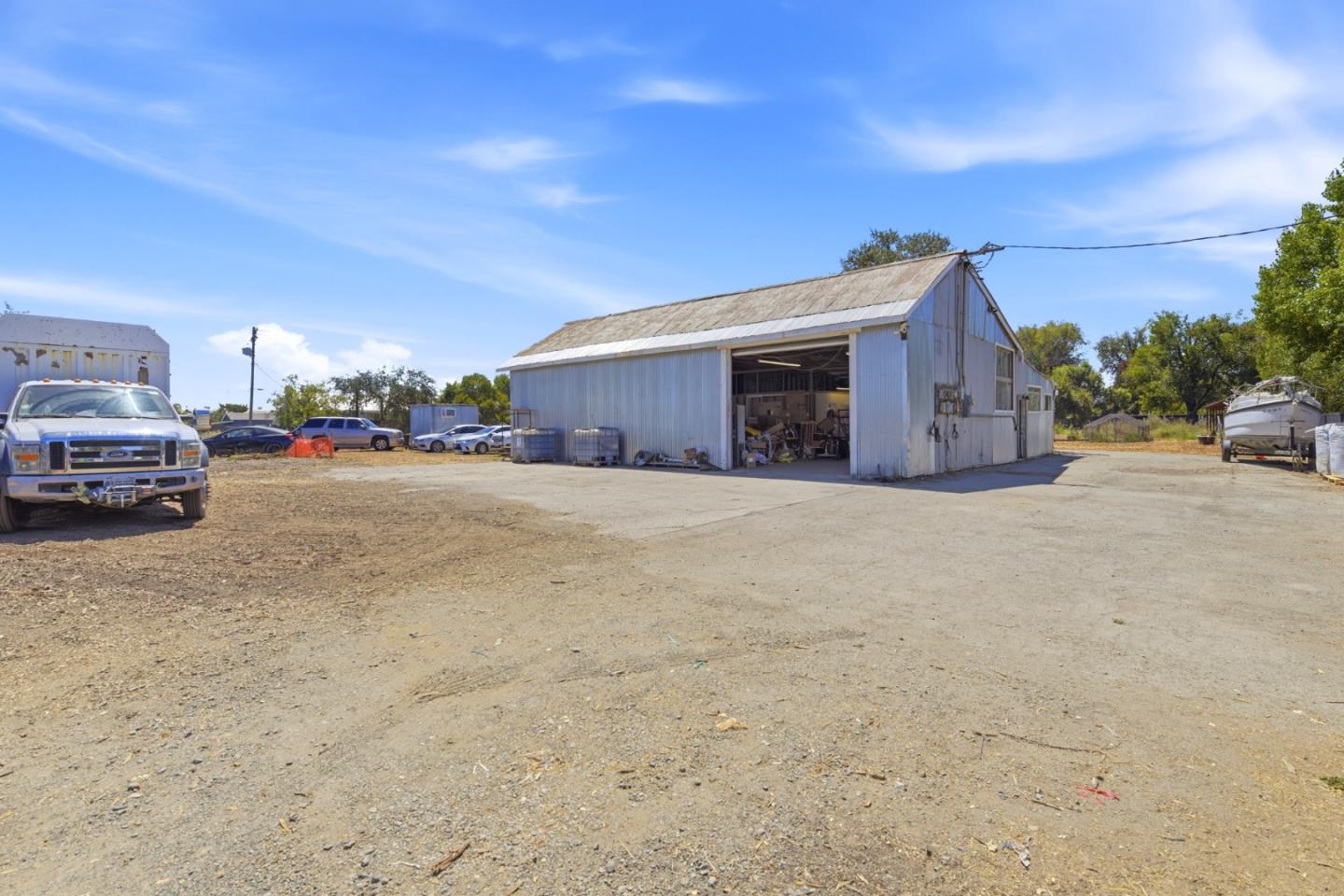 10095 Monterey Road Gilroy, CA 95020 - Photo 4 of 28 Gallery Image 4