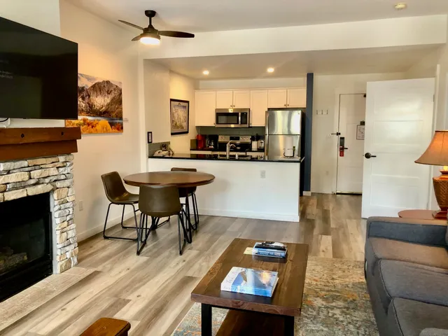 $835,000 | 100 Canyon Boulevard, Unit 3414, Mammoth Lakes, CA 93546