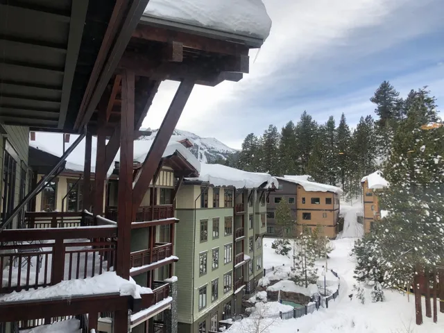 $815,000 | 100 Canyon Boulevard, Unit 3414, Mammoth Lakes, CA 93546