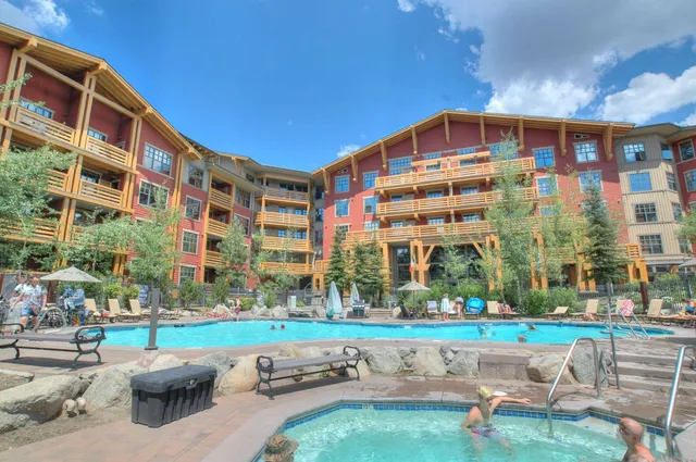 $815,000 | 100 Canyon Boulevard, Unit 3414, Mammoth Lakes, CA 93546