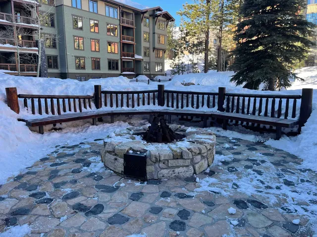 $815,000 | 100 Canyon Boulevard, Unit 3414, Mammoth Lakes, CA 93546