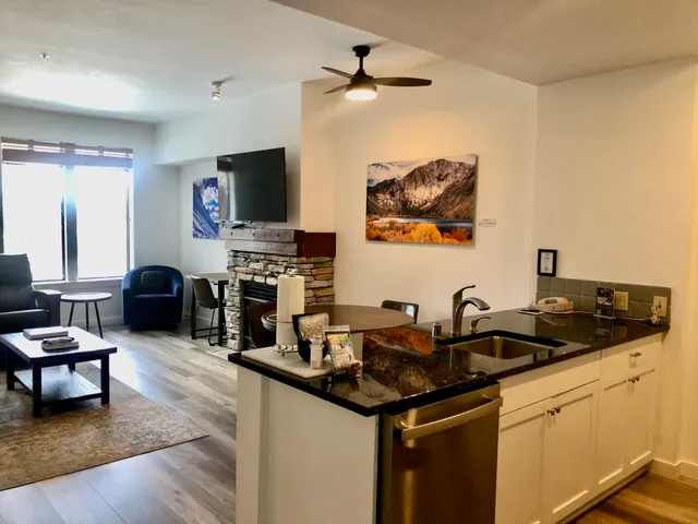 $815,000 | 100 Canyon Boulevard, Unit 3414, Mammoth Lakes, CA 93546