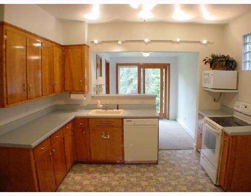 725 Chestnut Street Indiana, PA 15701 - Photo 3 of 8 Kitchen.