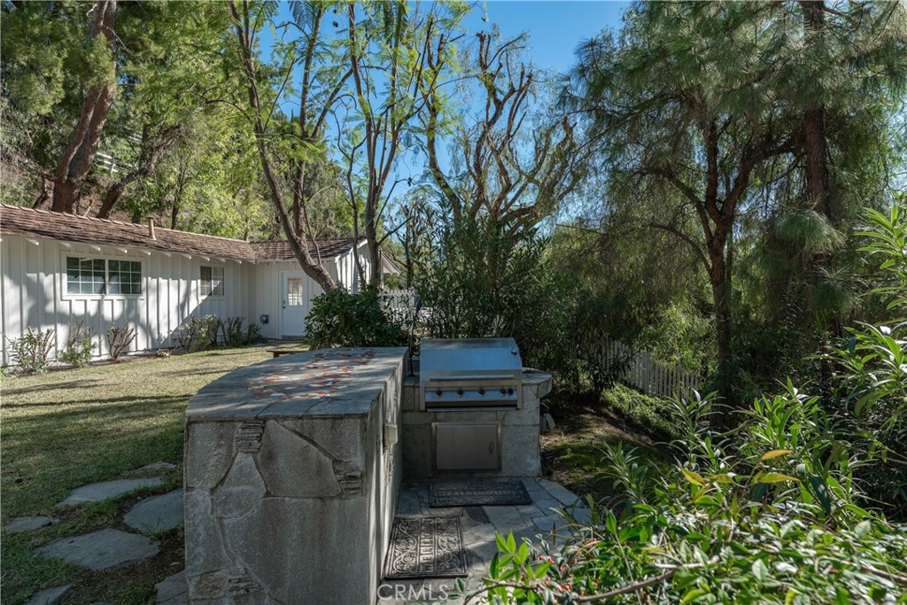 5550 Penland Road Hidden Hills, CA 91302 - Photo 42 of 55 BBQ Area/Pool House (2)