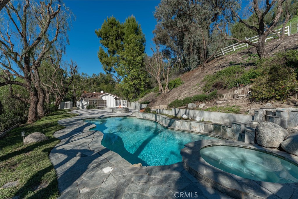 5550 Penland Road Hidden Hills, CA 91302 - Photo 51 of 55 Pool (2)