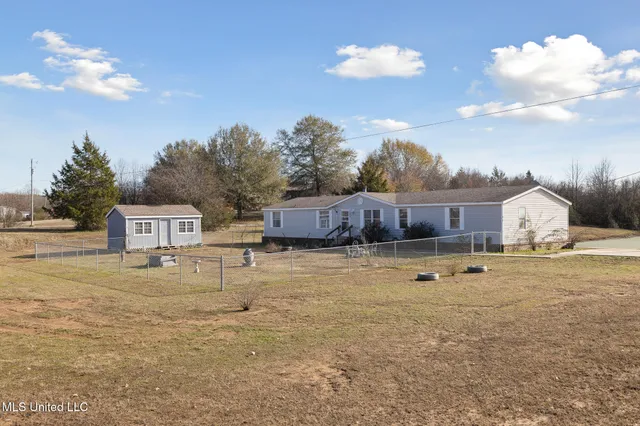 $219,900 | 11 Lloyd Road, Byhalia, MS 38611