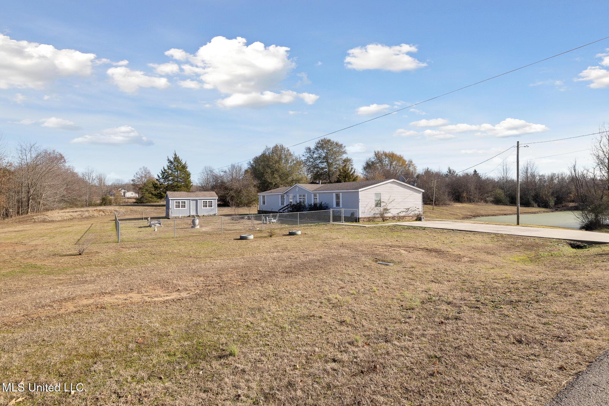 11 Lloyd Road Byhalia, MS 38611 - Photo 4 of 34 11 Lloyd Rd