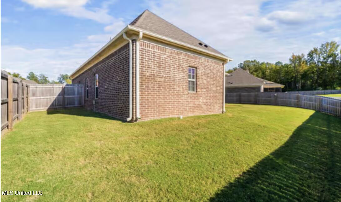 1221 Howell Way Hernando, MS 38632 - Photo 29 of 38 IMG_3318