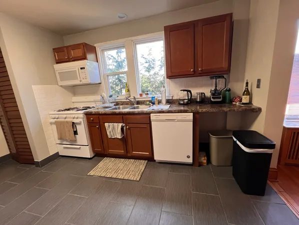 $3,695 | 1011 Central Avenue, Unit 2, Wilmette, IL 60091