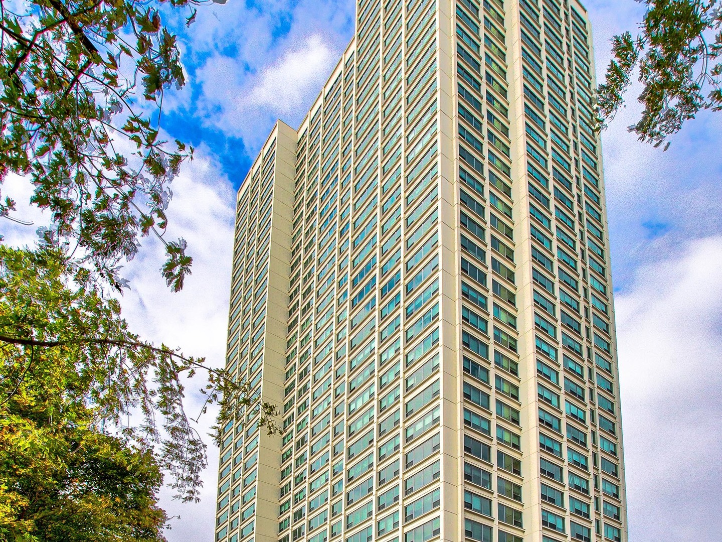 1700 East 56th Street, Unit 2907 Chicago, IL 60637 - Photo 2 of 17 a view of a multi story building
