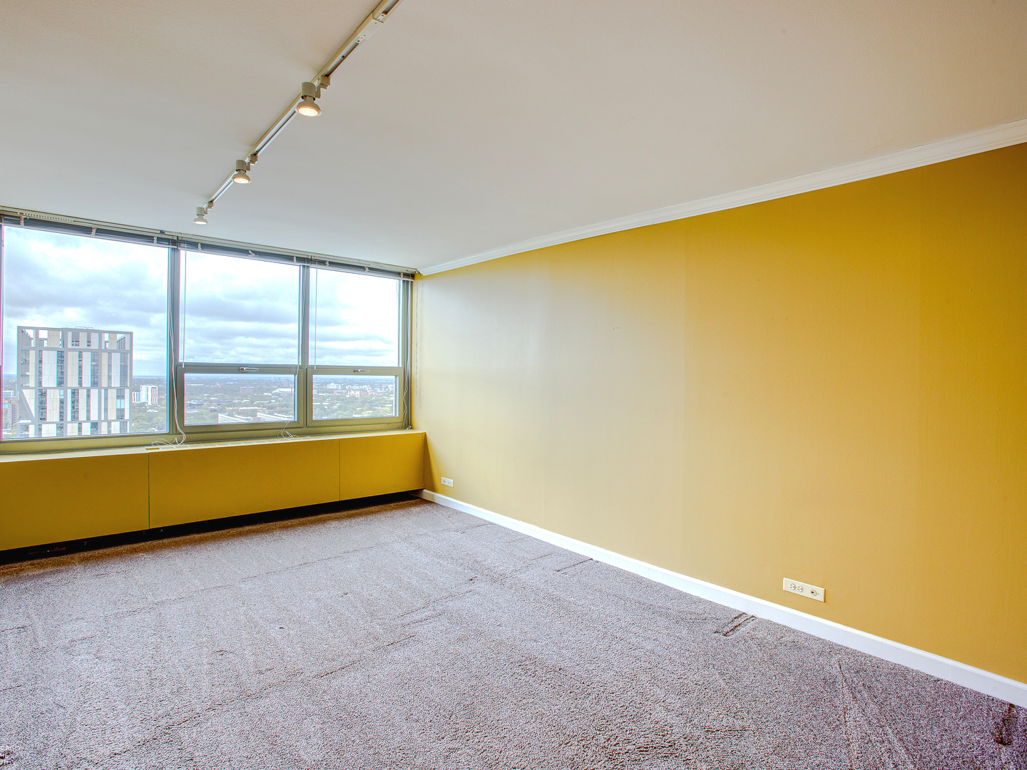 1700 East 56th Street, Unit 2907 Chicago, IL 60637 - Photo 14 of 17 a view of room and window